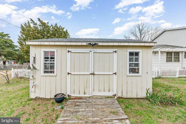 3095 CALVERT BLVD, Lusby, MD 20657