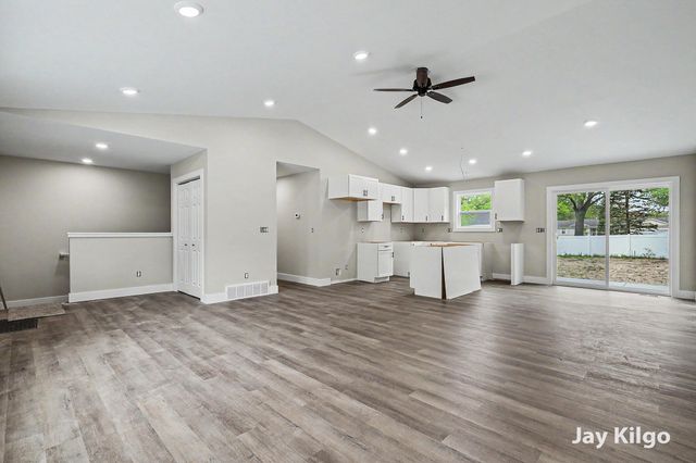 1284 James Avenue, Muskegon Twp, MI 49442
