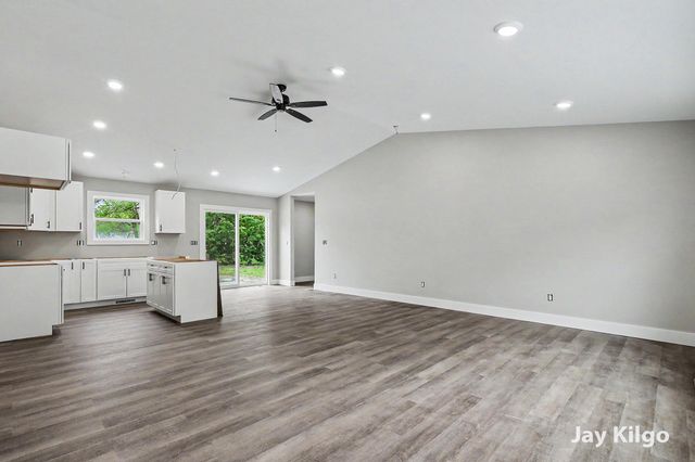 1284 James Avenue, Muskegon Twp, MI 49442