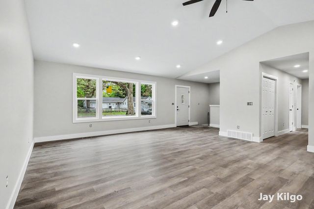 1284 James Avenue, Muskegon Twp, MI 49442