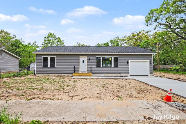 1284 James Avenue, Muskegon Twp, MI 49442