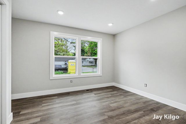 1284 James Avenue, Muskegon Twp, MI 49442