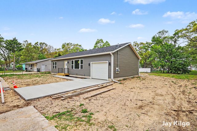 1284 James Avenue, Muskegon Twp, MI 49442