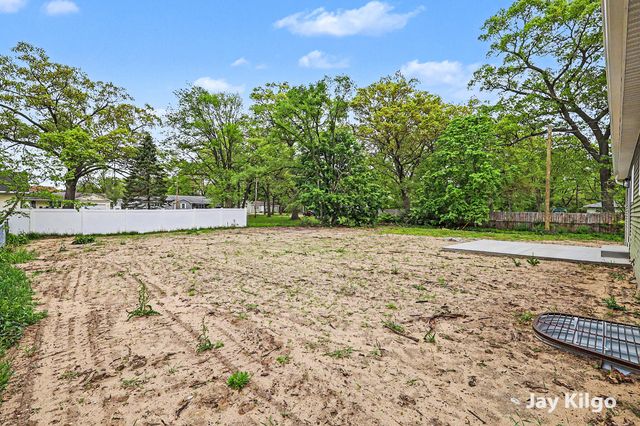 1284 James Avenue, Muskegon Twp, MI 49442