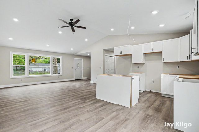 1284 James Avenue, Muskegon Twp, MI 49442