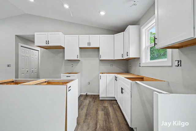 1284 James Avenue, Muskegon Twp, MI 49442