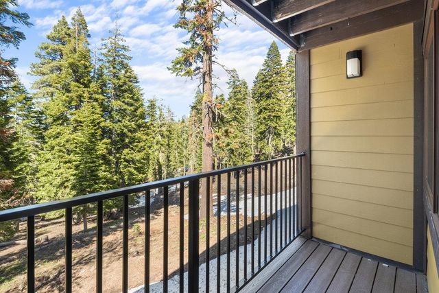 2090 Chalet Rd Unit 4, Alpine Meadows, CA 96146