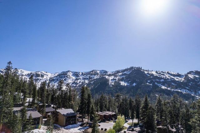 2090 Chalet Rd Unit 4, Alpine Meadows, CA 96146