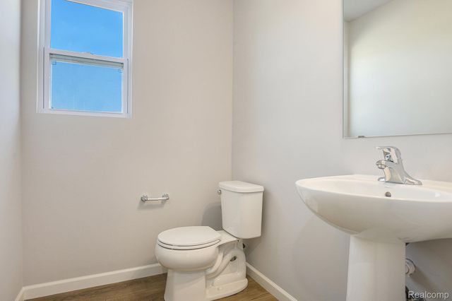 6030 Lahring Road, Fenton Charter Township, MI 48451