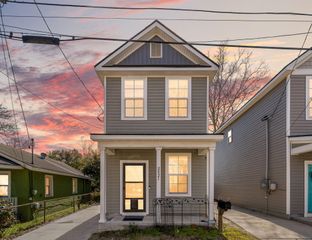 2021 Comstock Avenue, North Charleston, SC 29405