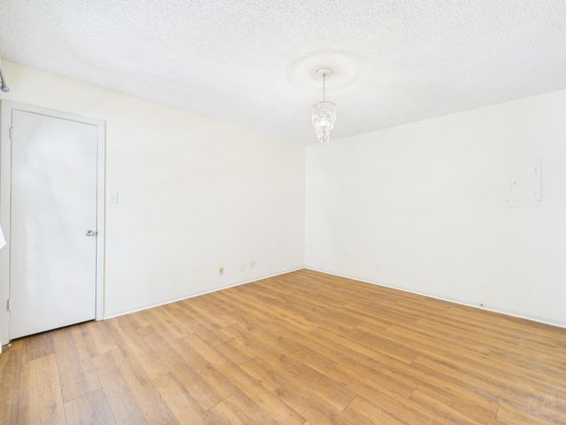 910 Duncan LN 26, Austin, TX 78705