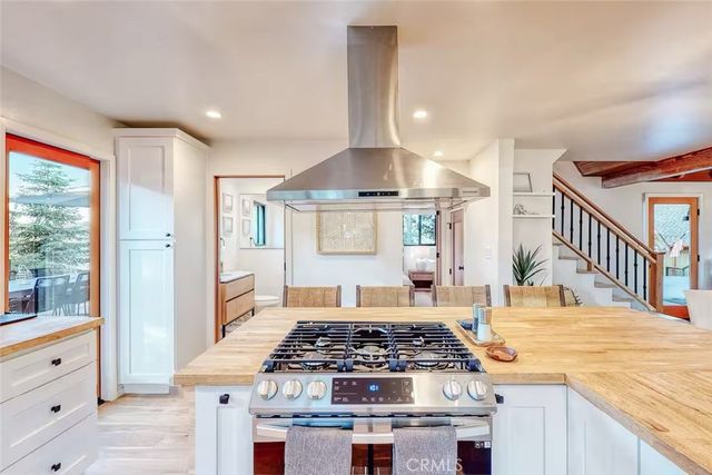 481 Heliotrope Drive, Lake Arrowhead, CA 92352