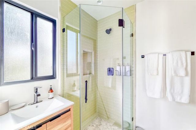 481 Heliotrope Drive, Lake Arrowhead, CA 92352