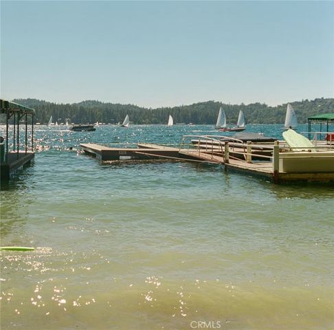 481 Heliotrope Drive, Lake Arrowhead, CA 92352