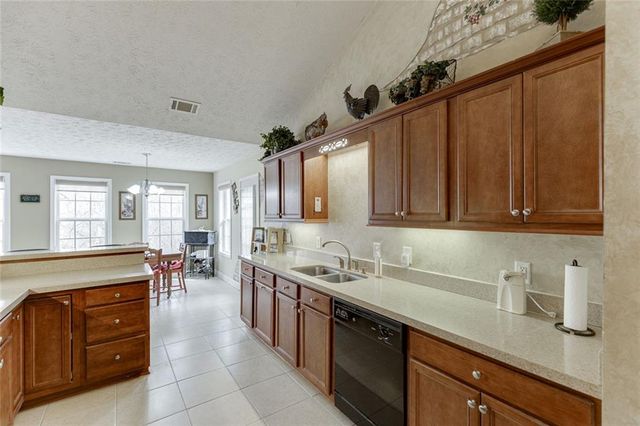 124 Edgewater Court, Braselton, GA 30517