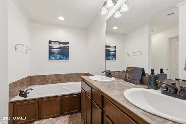 125 Tall Oaks Lane, Youngsville, LA 70592