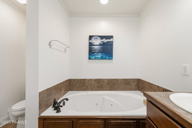 125 Tall Oaks Lane, Youngsville, LA 70592