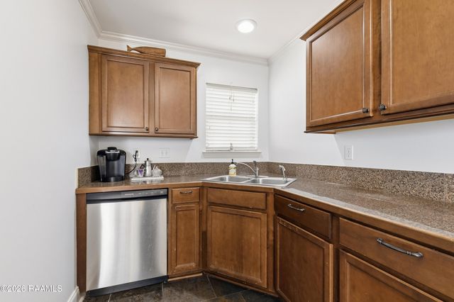 125 Tall Oaks Lane, Youngsville, LA 70592