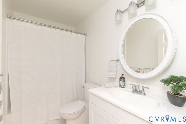 4104 Birchleaf Ct, Chester, VA 23831