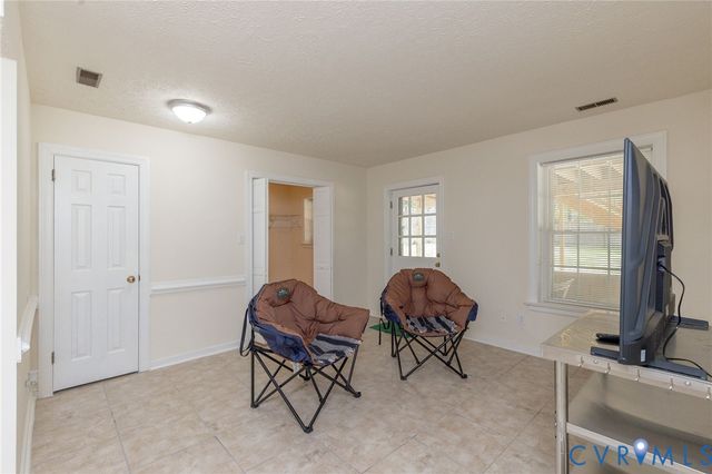 4104 Birchleaf Ct, Chester, VA 23831