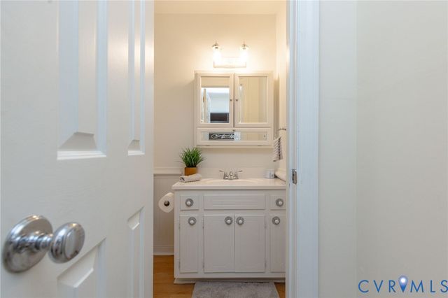 4104 Birchleaf Ct, Chester, VA 23831