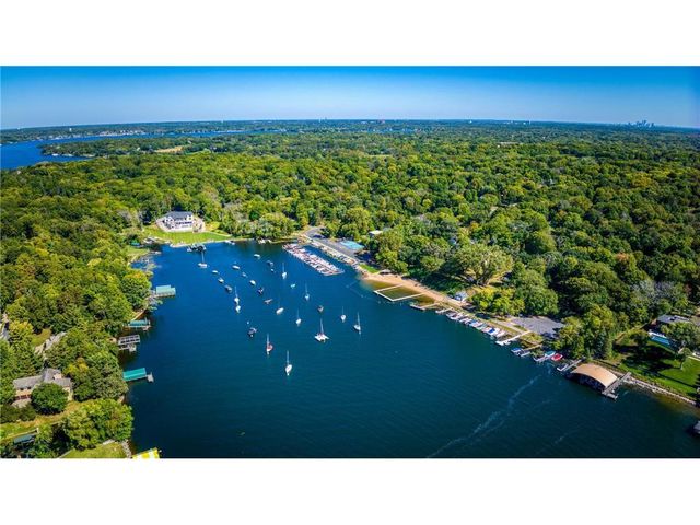 3610 Northome Avenue, Deephaven, MN 55391