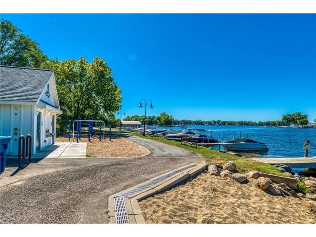 3610 Northome Avenue, Deephaven, MN 55391