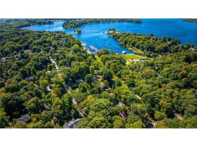 3610 Northome Avenue, Deephaven, MN 55391