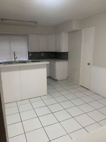 3801 Lancelot Place, Garland, TX 75043