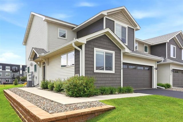 1710 Southpoint Lane, Hudson, WI 54016
