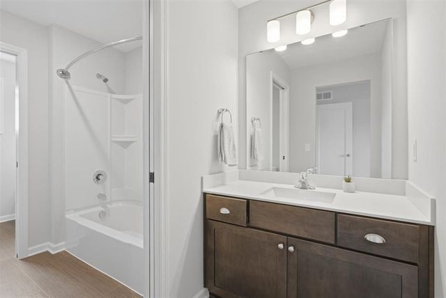 1710 Southpoint Lane, Hudson, WI 54016