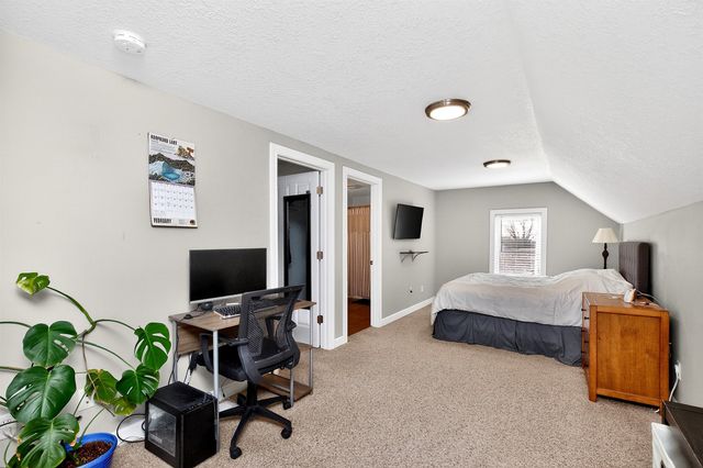 1715 61st Street, Urbandale, IA 50322