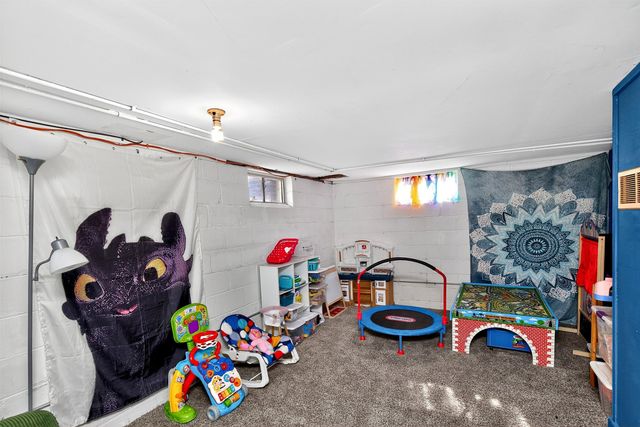 1715 61st Street, Urbandale, IA 50322