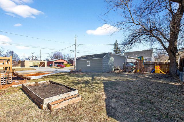 1715 61st Street, Urbandale, IA 50322