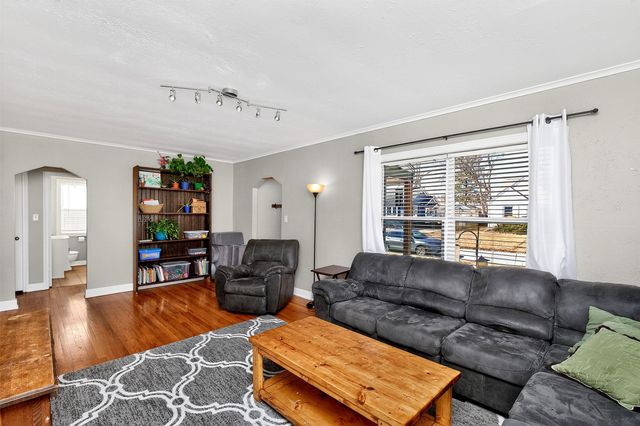 1715 61st Street, Urbandale, IA 50322