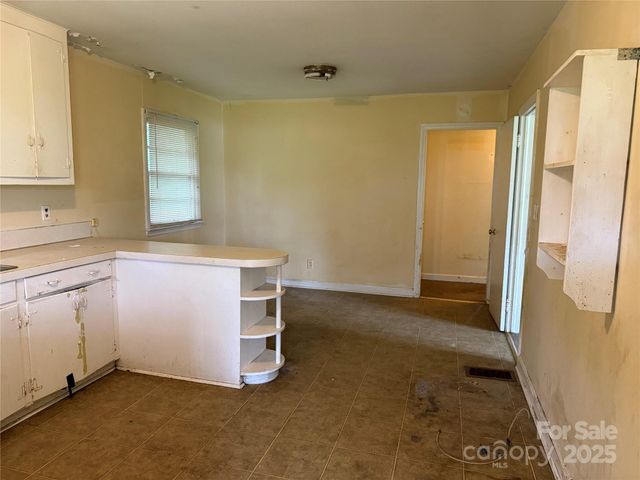 103 W 18th Street, Kannapolis, NC 28081