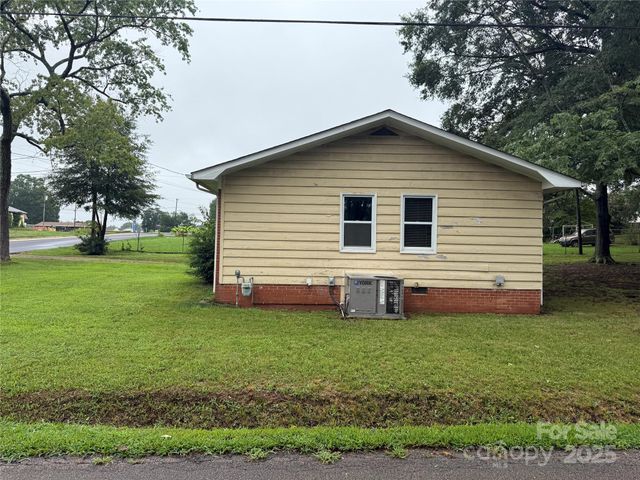 103 W 18th Street, Kannapolis, NC 28081
