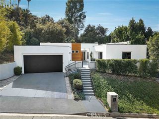 16688 Oldham Street, Encino (los Angeles), CA 91436