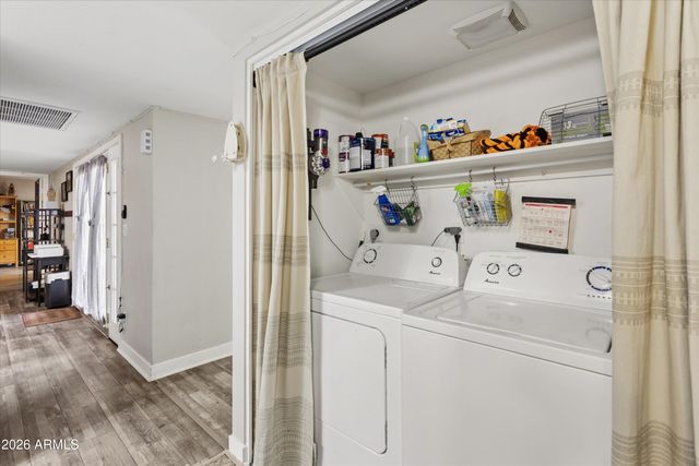 5836 W WINCHCOMB Drive, Glendale, AZ 85306