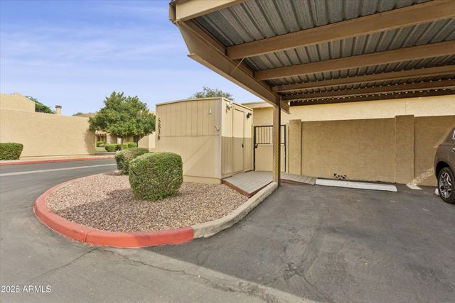 5836 W WINCHCOMB Drive, Glendale, AZ 85306