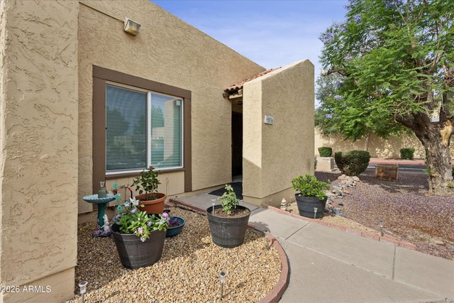 5836 W WINCHCOMB Drive, Glendale, AZ 85306