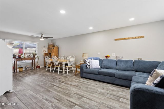 5836 W WINCHCOMB Drive, Glendale, AZ 85306