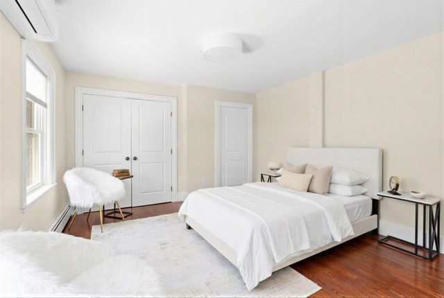 111 Eutaw St 1A, Boston, MA 02128