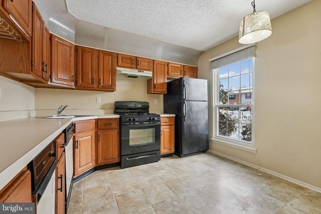 8 MARSH, Lawrence, NJ 08648