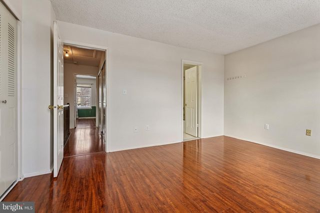 8 MARSH, Lawrence, NJ 08648