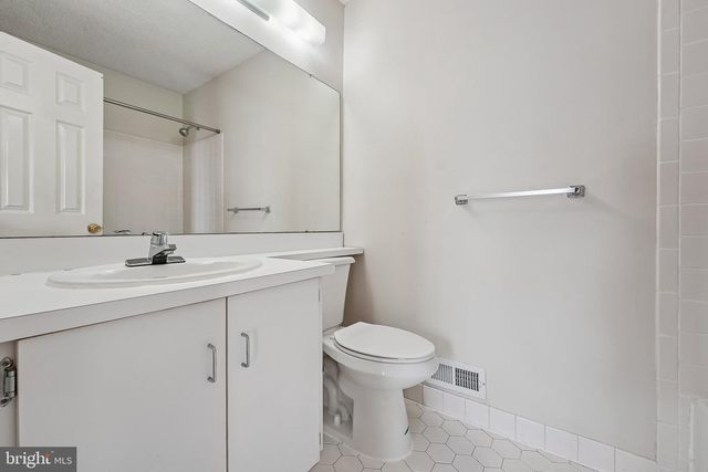 8 MARSH, Lawrence, NJ 08648