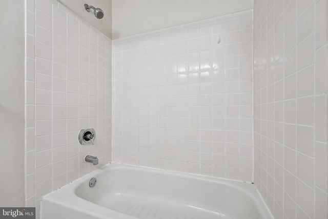 8 MARSH, Lawrence, NJ 08648