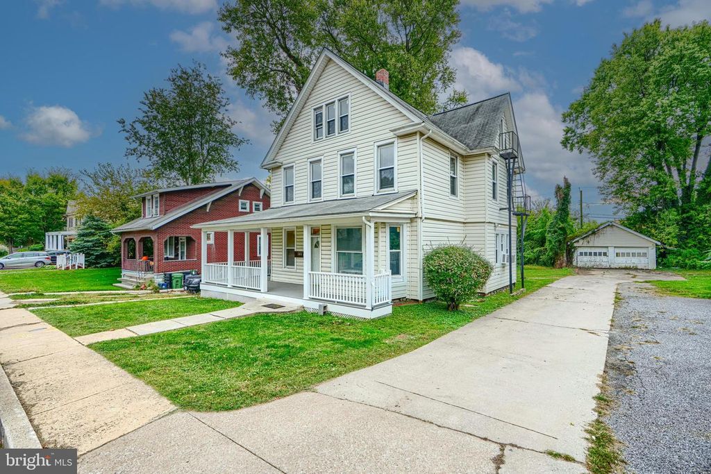 3807 FLEETWOOD AVE, Baltimore, MD 21206