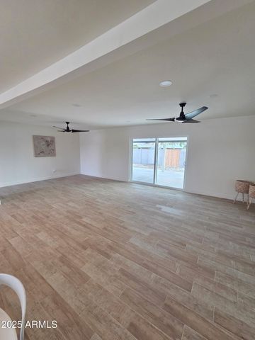 5833 W ROSEWOOD Lane, Phoenix, AZ 85031