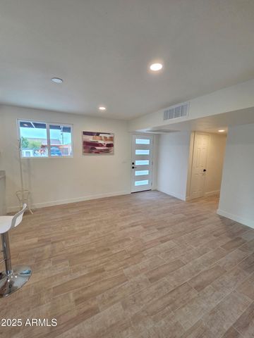 5833 W ROSEWOOD Lane, Phoenix, AZ 85031